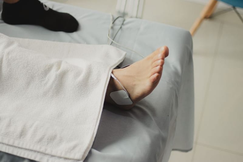 Bon Charge far-infrared sauna blanket for at-home heat therapy