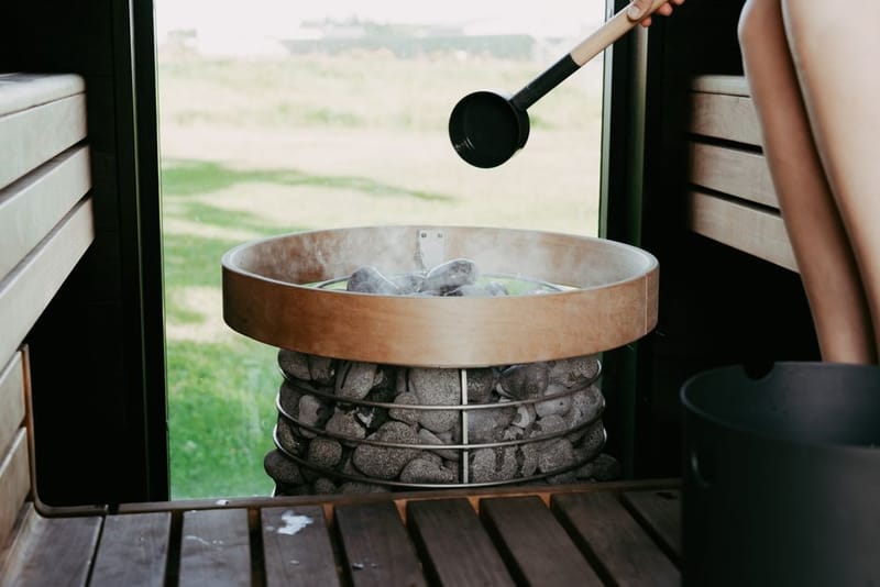 Aufguss Explained: The German Sauna Ritual (UK Guide 2026)