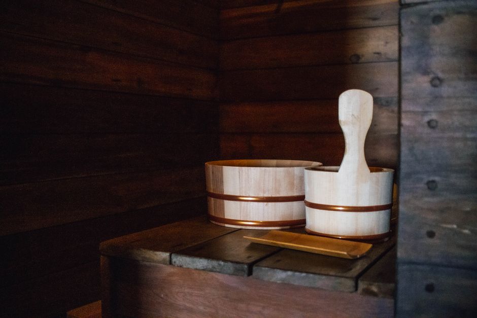 Best Sauna Accessories UK 2026: What to Buy